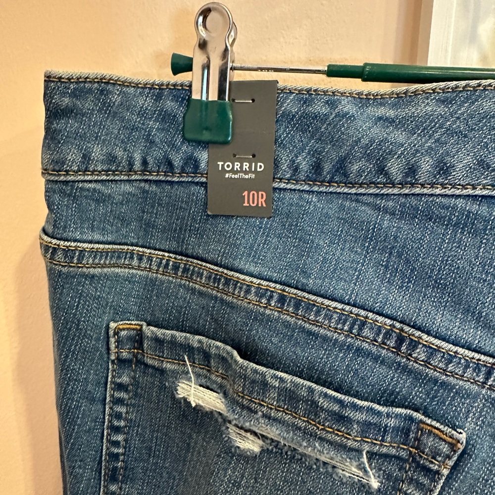 Torrid Boyfriend Straight Vintage Blue Jeans - Picture 5 of 7